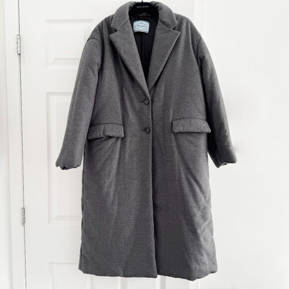 Prada Puffy Wool Coat in Grey, size 38IT (fits like a size 2/4) - Picture 2 of 9